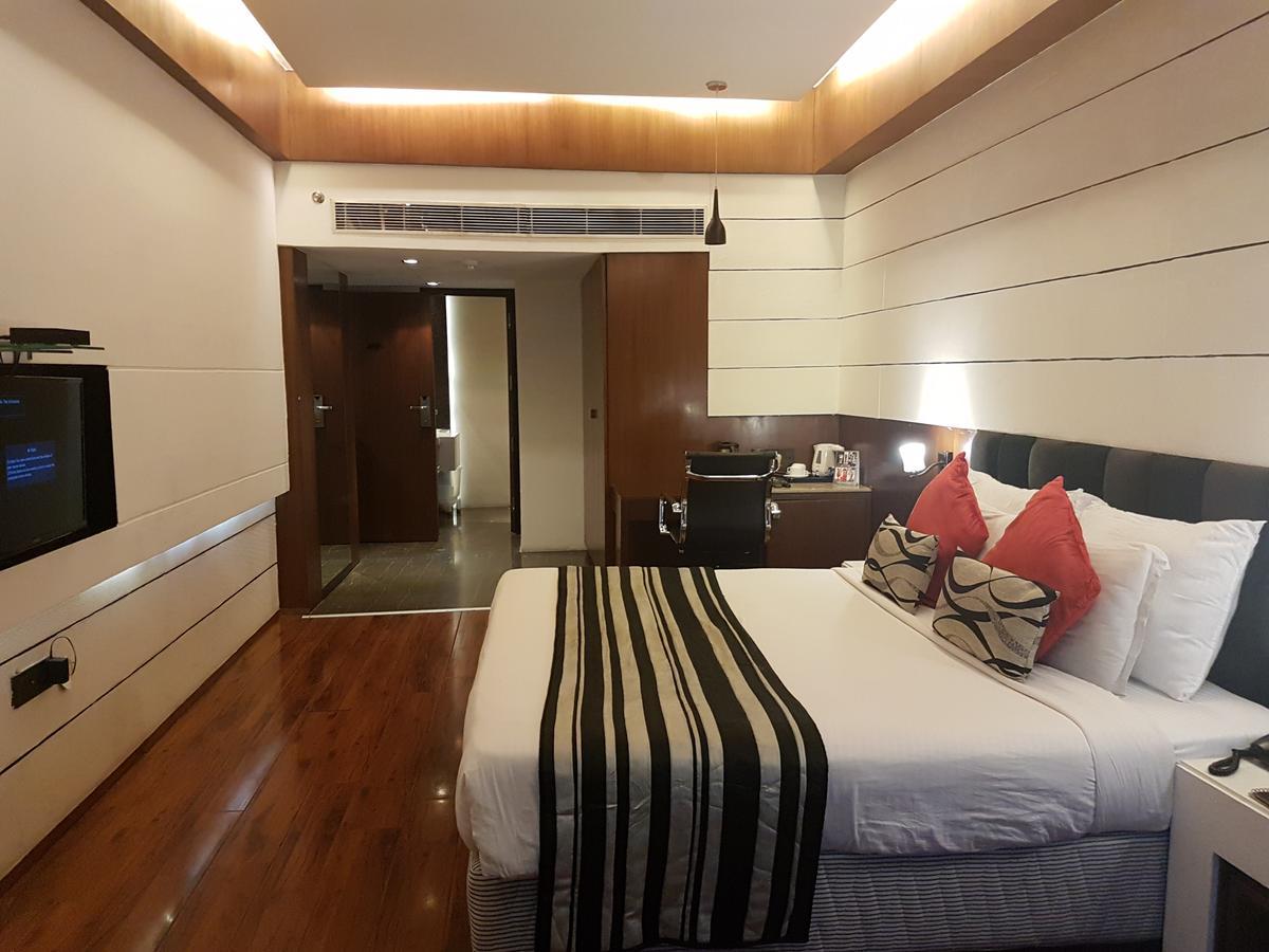 Hotel Gk International Chandigarh Exterior photo